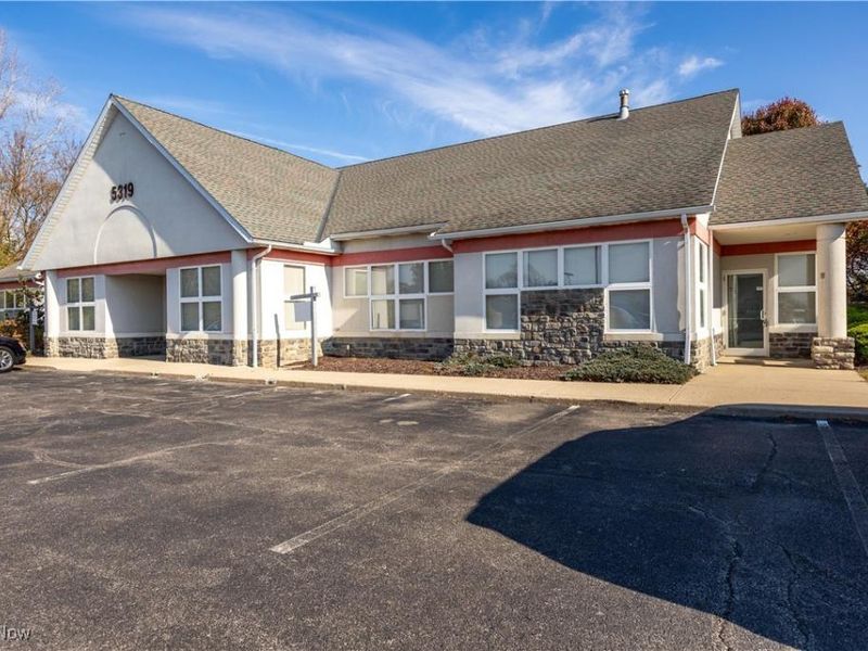 5319 Meadow Lane Court, Sheffield Village, OH 44035 Photo 2