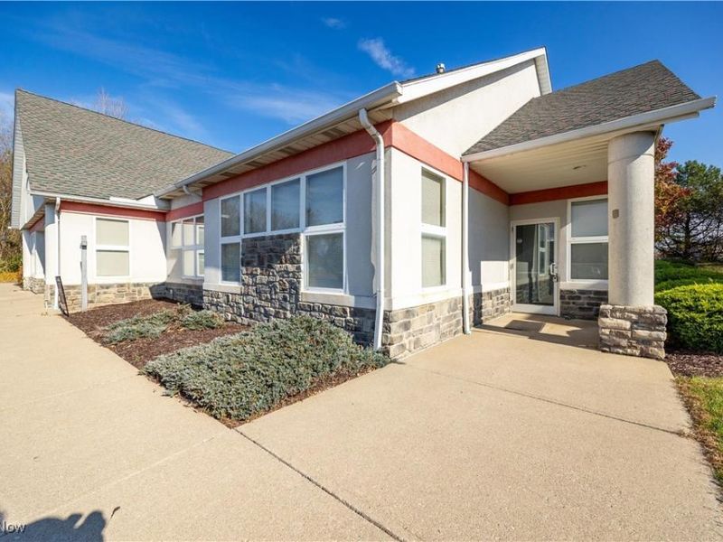 5319 Meadow Lane Court, Sheffield Village, OH 44035 Photo 3