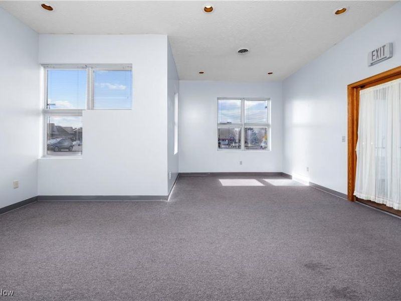 5319 Meadow Lane Court, Sheffield Village, OH 44035 Photo 9