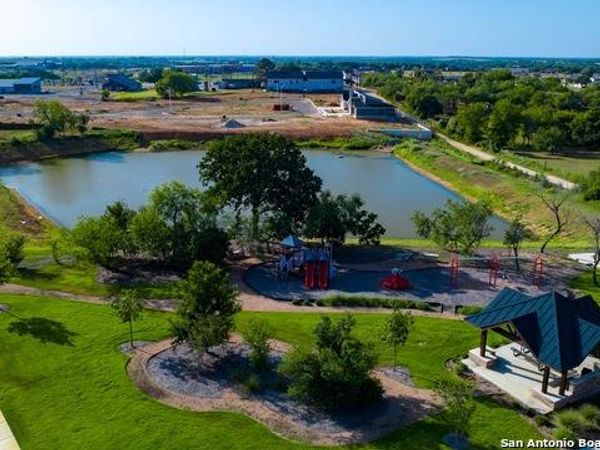 125 Ash Parkway, La Vernia, TX 78121