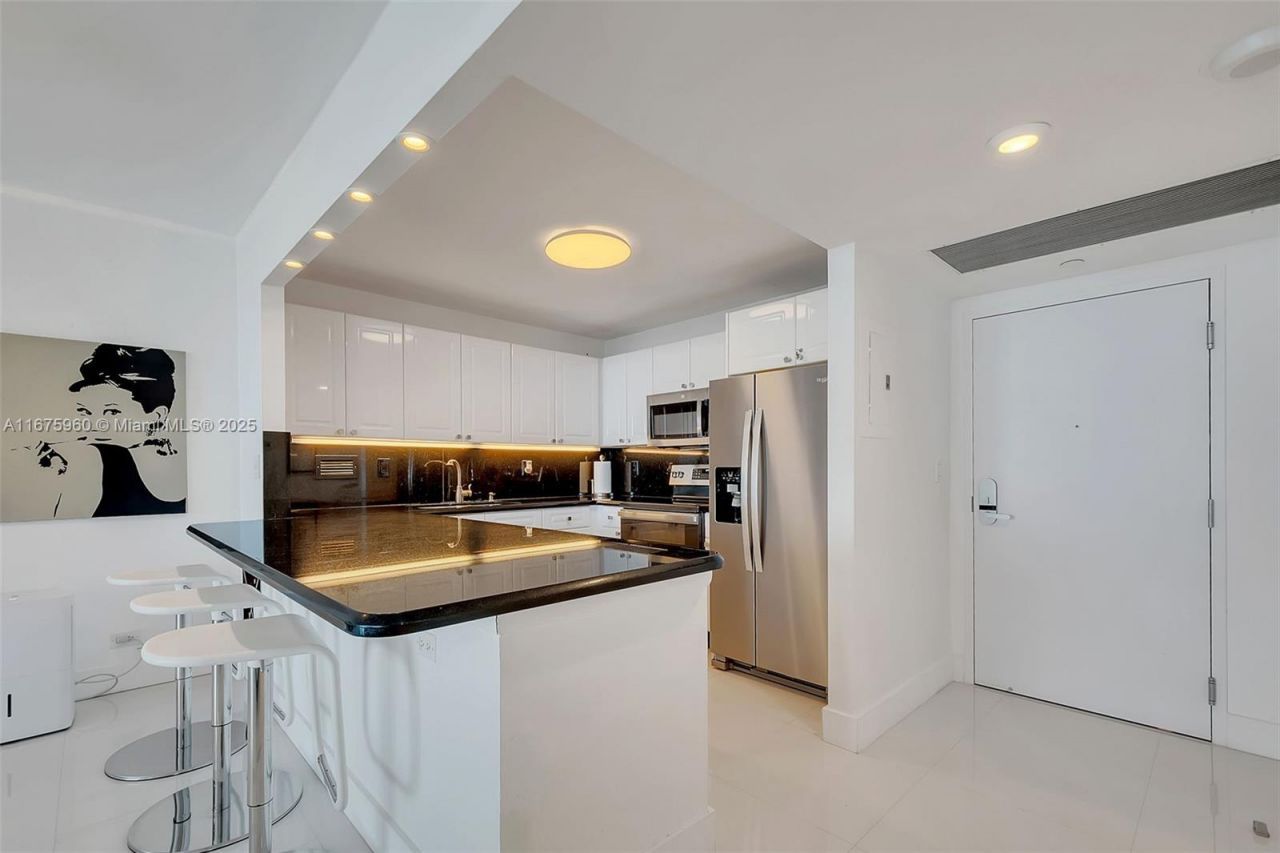 2301 Collins Ave, Unit 1139, Miami Beach, FL 33139 Photo