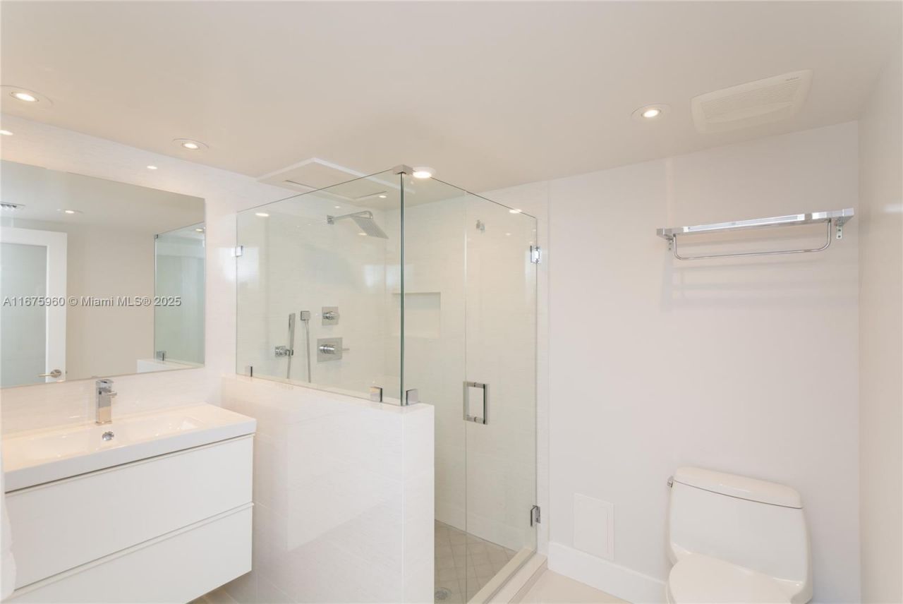 2301 Collins Ave, Unit 1139, Miami Beach, FL 33139 Photo