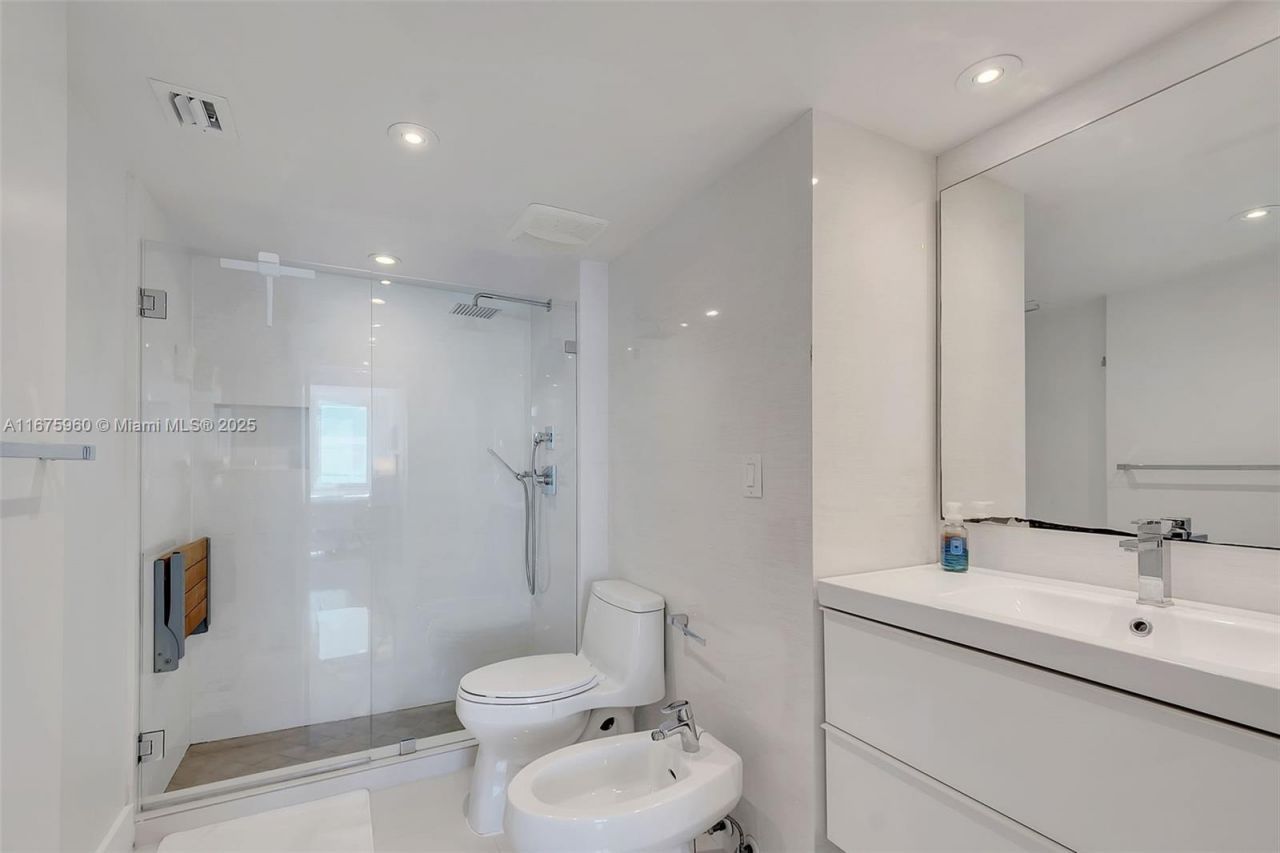 2301 Collins Ave, Unit 1139, Miami Beach, FL 33139 Photo