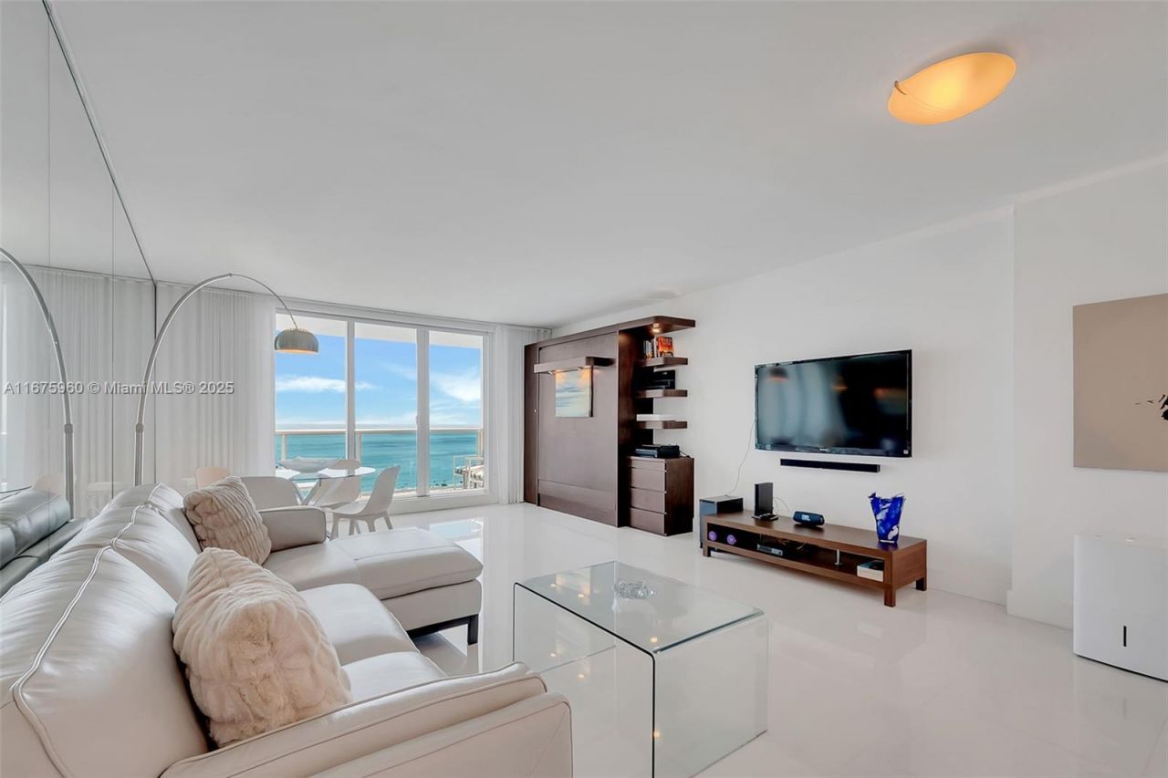 2301 Collins Ave, Unit 1139, Miami Beach, FL 33139 Photo