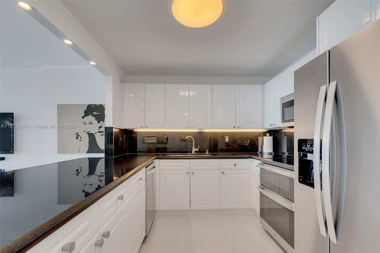 2301 Collins Ave, Unit 1139, Miami Beach, FL 33139 Photo