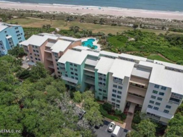 1302 SHIPWATCH Circle, Fernandina Beach, FL 32034