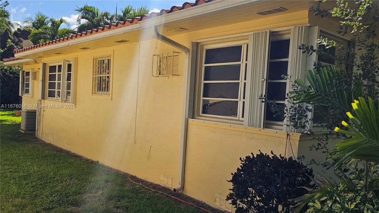 156 NW 88th St, El Portal, FL 33150 Photo