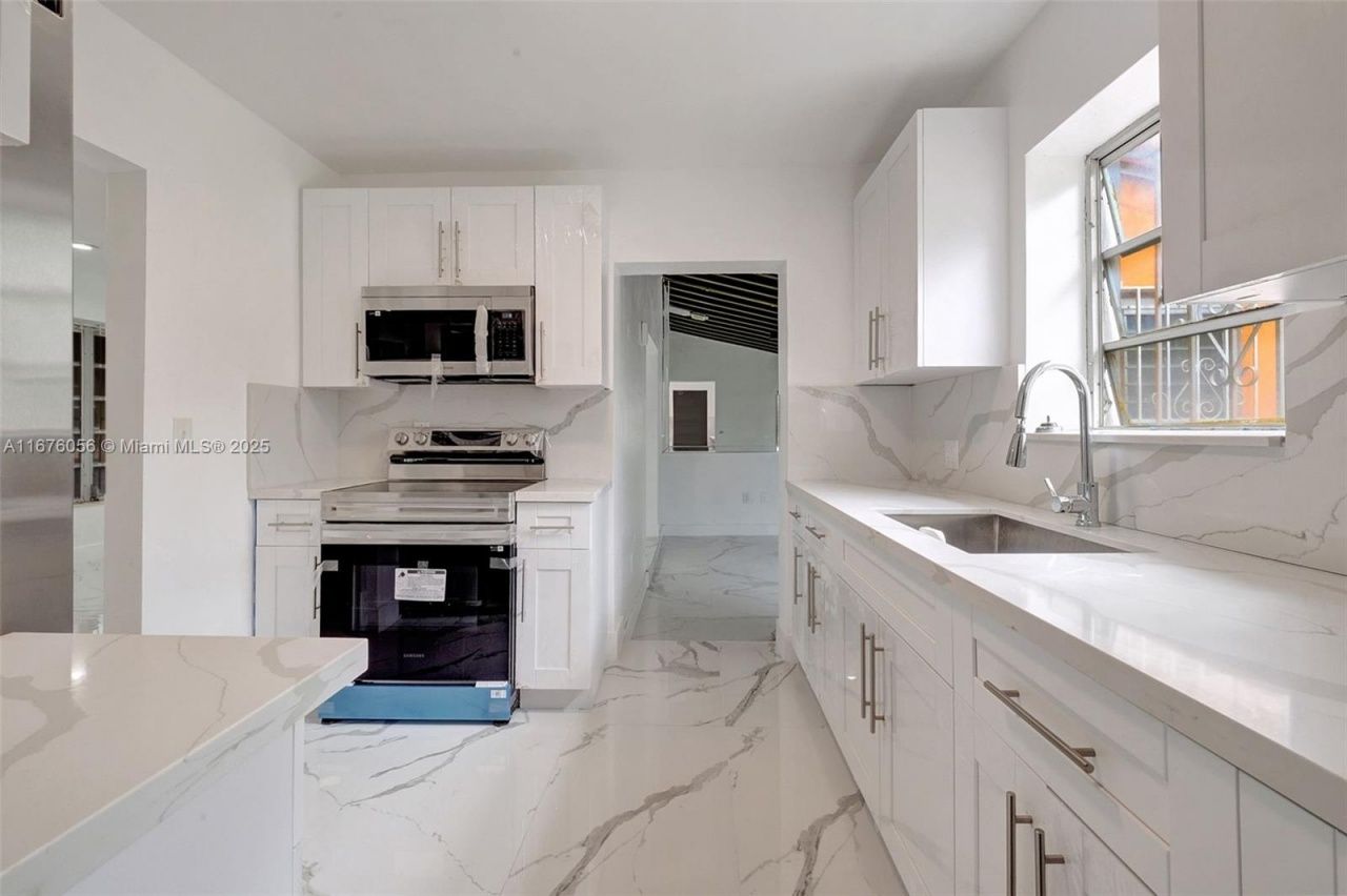 156 NW 88th St, El Portal, FL 33150 Photo