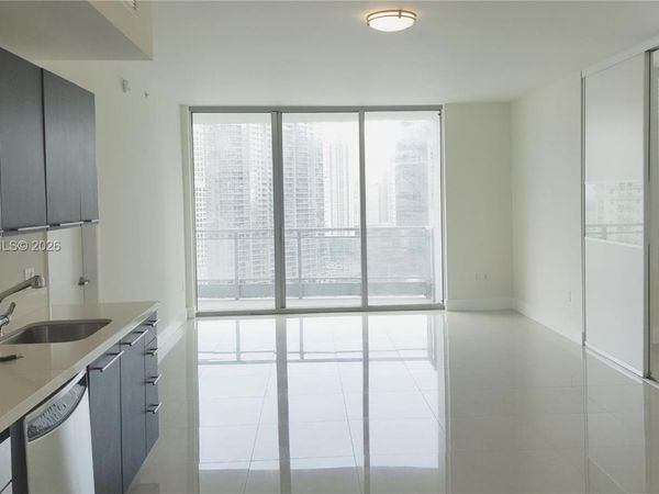 90 SW 3 ST, Unit 3210, Miami, FL 33130