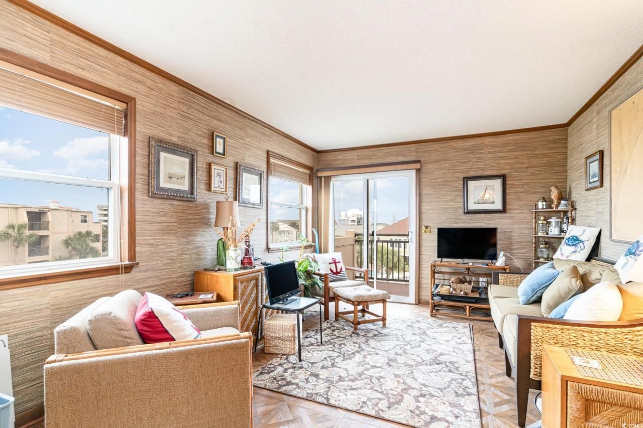 1582 S Waccamaw Dr. Photo 5