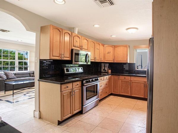 1531 Moffett St, Hollywood, FL 33020