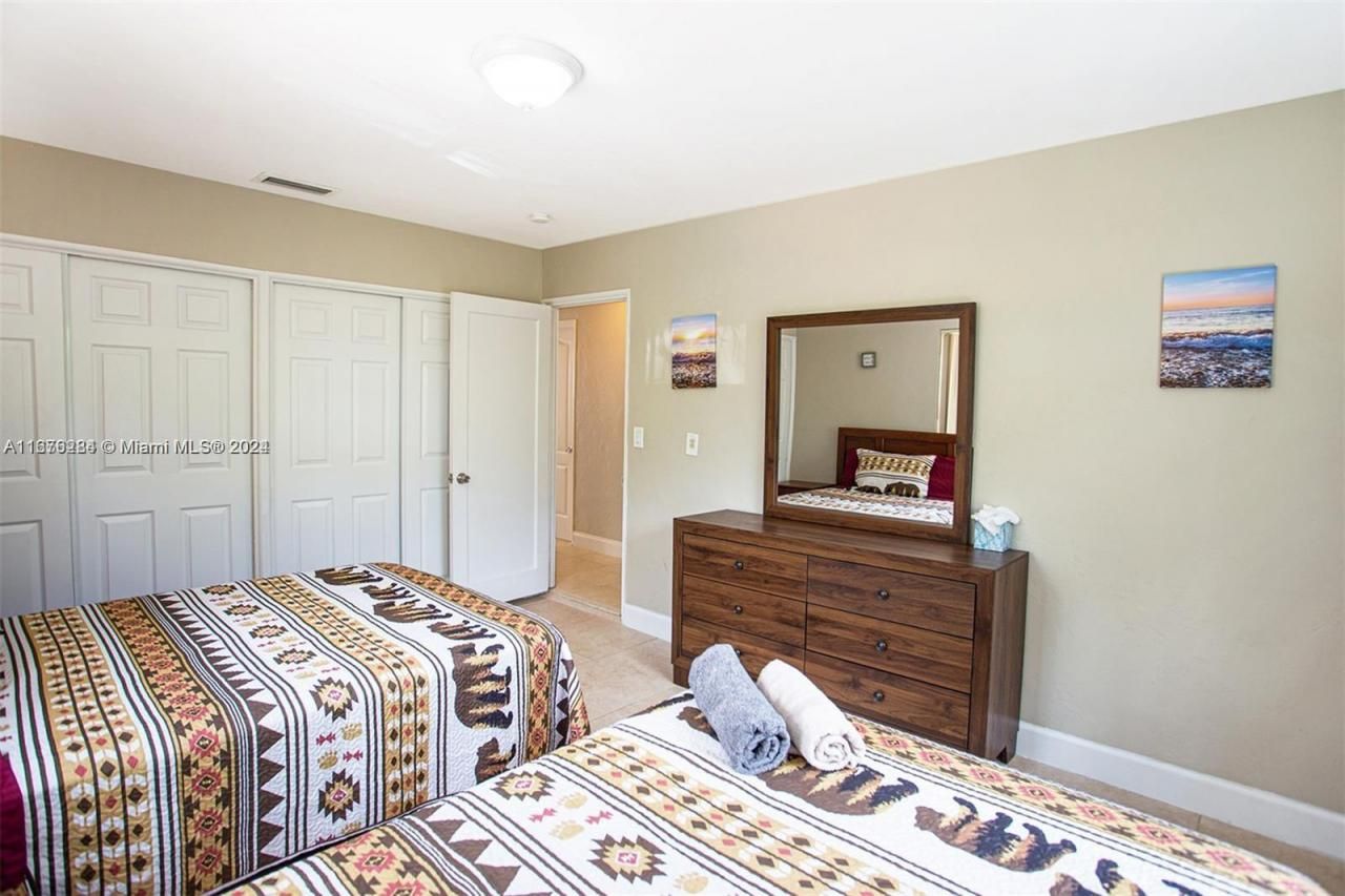 1531 Moffett St, Hollywood, FL 33020 Photo