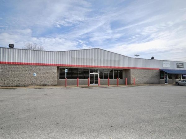 220-224 N Royal Street, Jackson, TN 38305