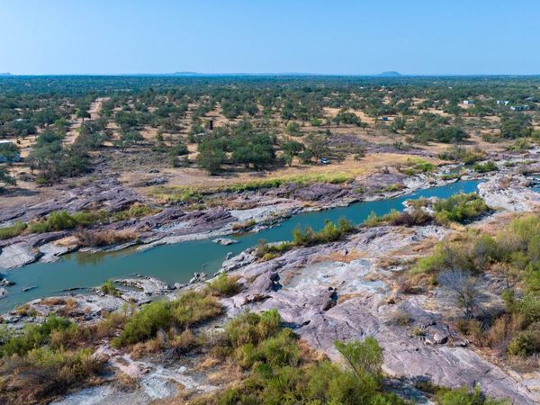 11865 W Ranch Road 152, Llano, TX 78643