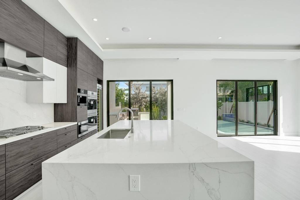 4524 Seagrape Drive, Unit 2 South, Lauderdale by the Sea, FL 33308 Photo