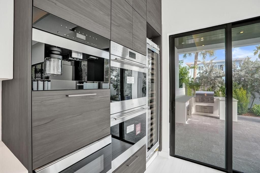 4524 Seagrape Drive, Unit 2 South, Lauderdale by the Sea, FL 33308 Photo