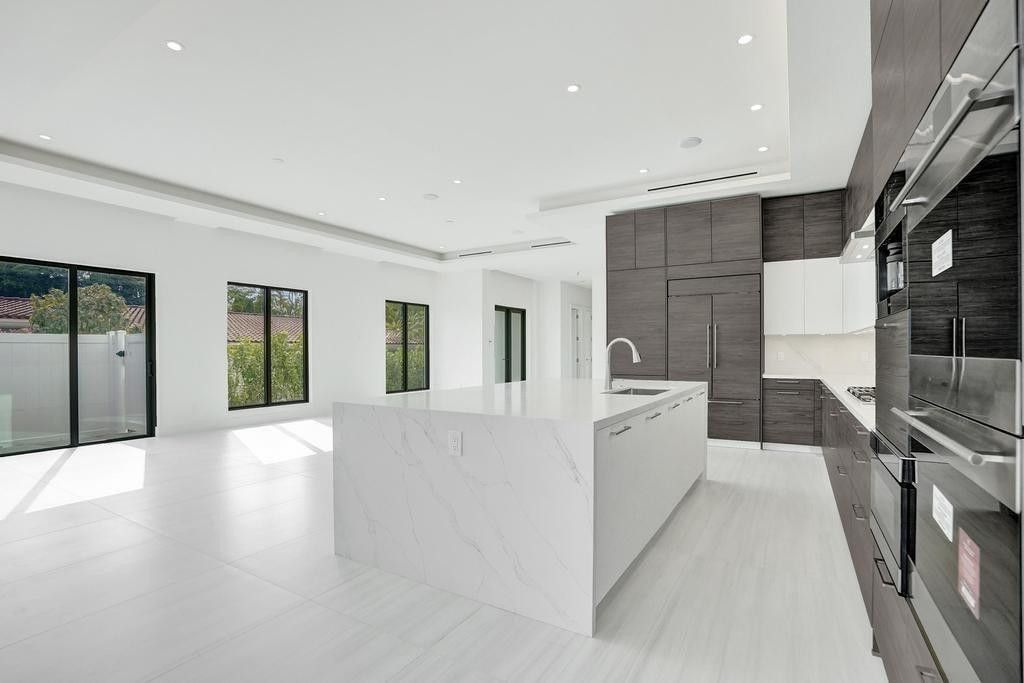 4524 Seagrape Drive, Unit 2 South, Lauderdale by the Sea, FL 33308 Photo