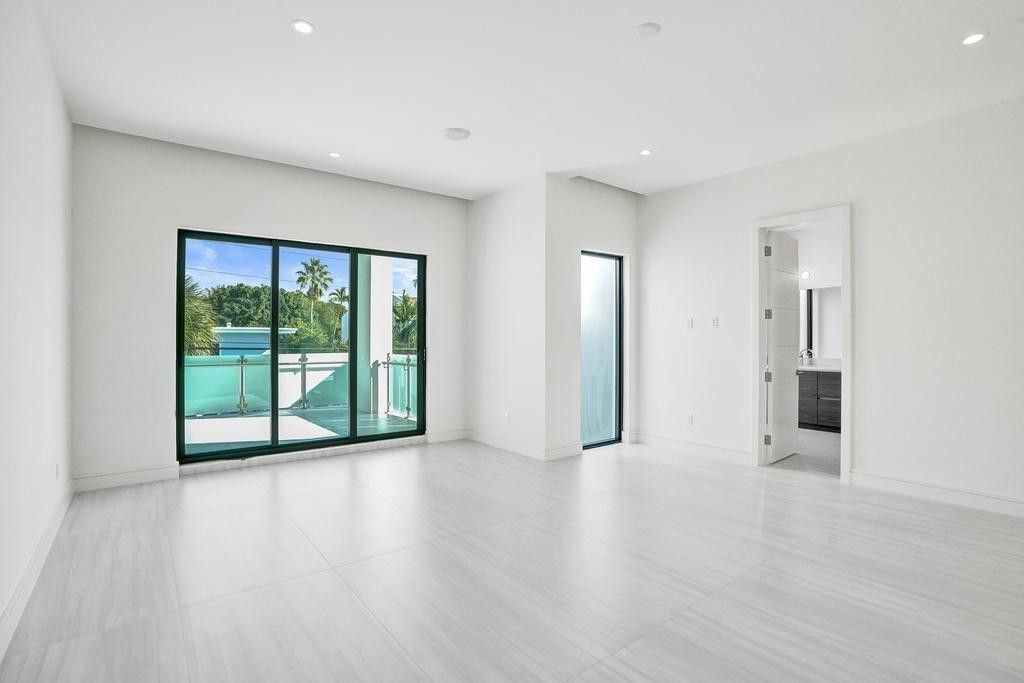 4524 Seagrape Drive, Unit 2 South, Lauderdale by the Sea, FL 33308 Photo