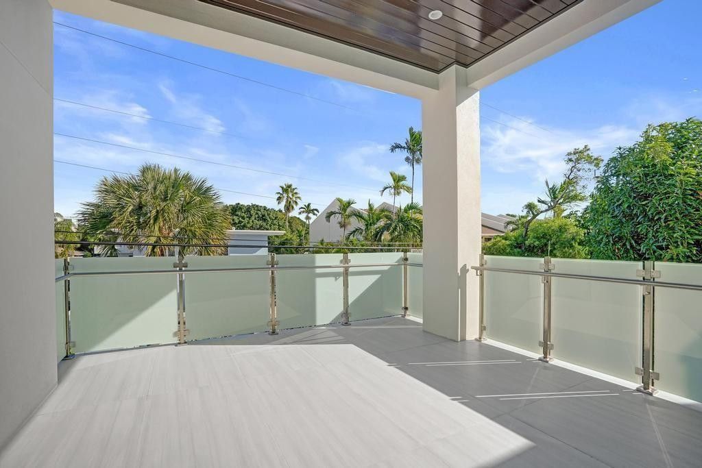 4524 Seagrape Drive, Unit 2 South, Lauderdale by the Sea, FL 33308 Photo