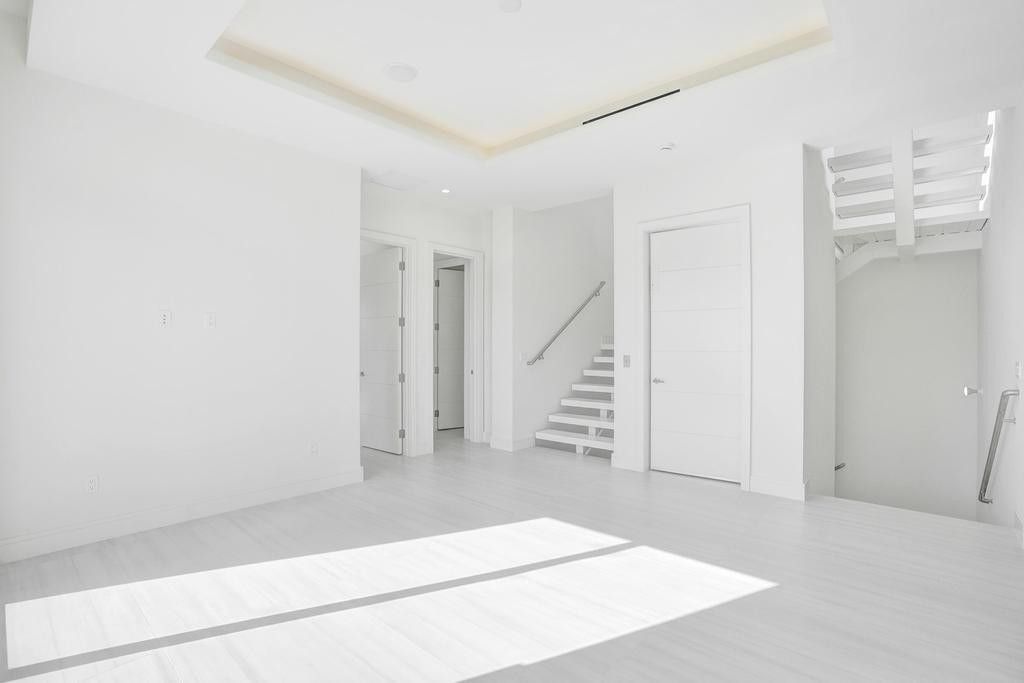 4524 Seagrape Drive, Unit 2 South, Lauderdale by the Sea, FL 33308 Photo