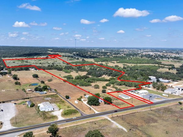 12153 E US Hwy 87 W, La Vernia, TX 78121