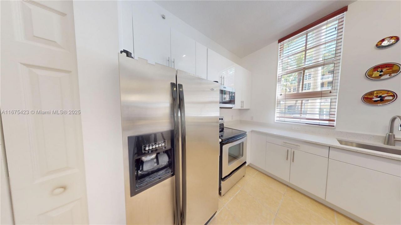 3001 NE 185th St, Unit 114, Aventura, FL 33180 Photo