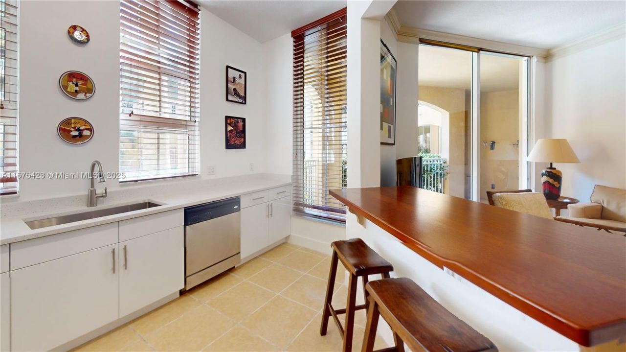 3001 NE 185th St, Unit 114, Aventura, FL 33180 Photo