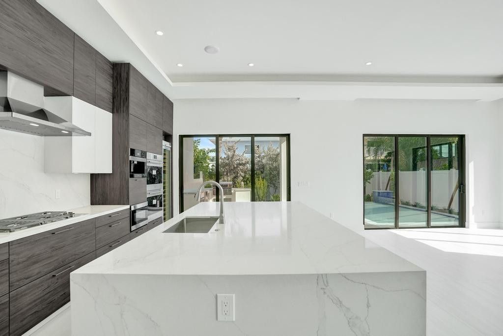 4524 Sea Grape Drive, Unit N, Lauderdale by the Sea, FL 33308 Photo