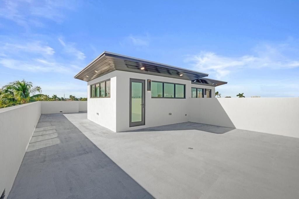 4524 Sea Grape Drive, Unit N, Lauderdale by the Sea, FL 33308 Photo