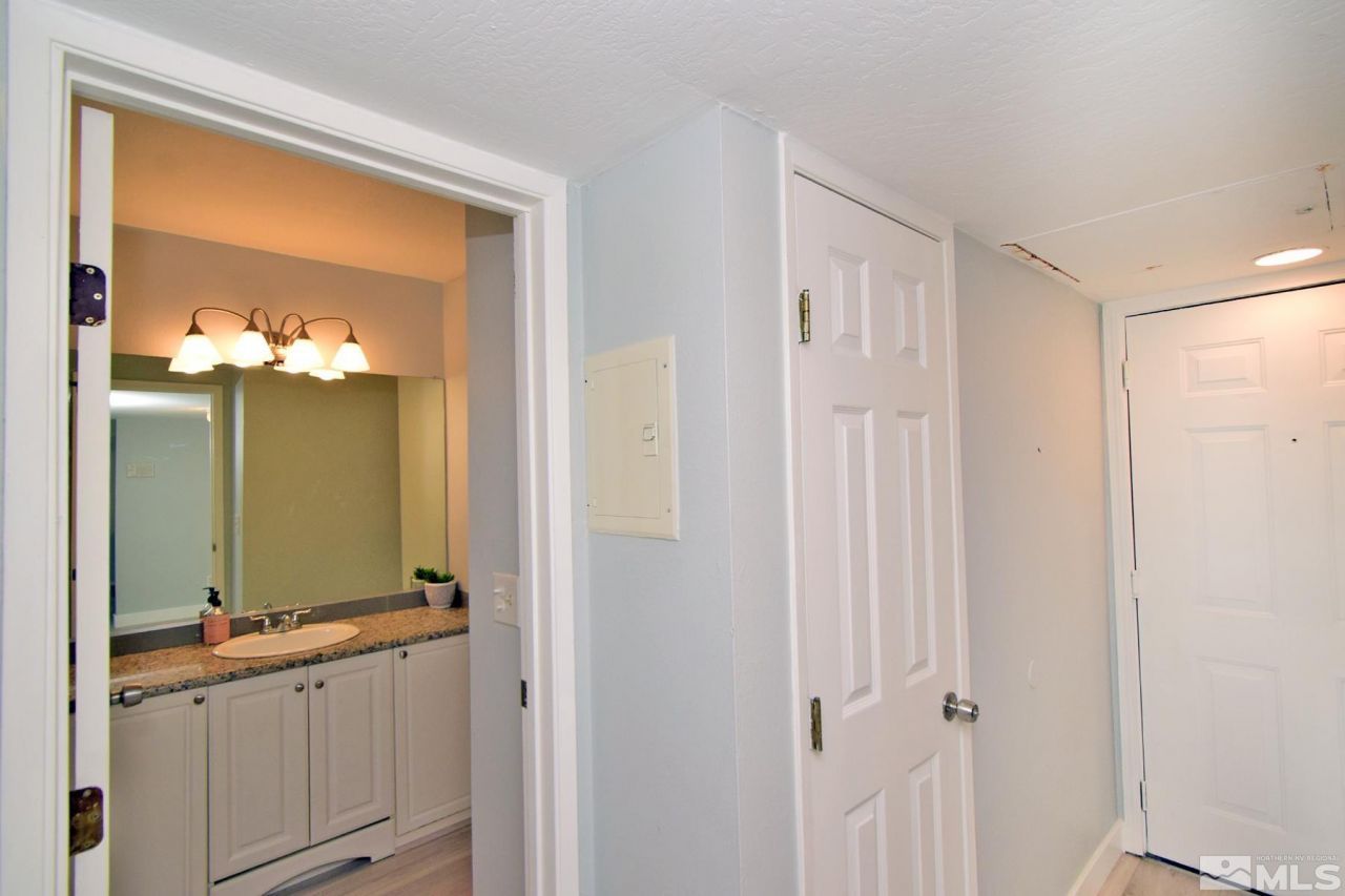 2555 Clear Acre Lane, Unit 93-3, Reno, NV 89512 Photo