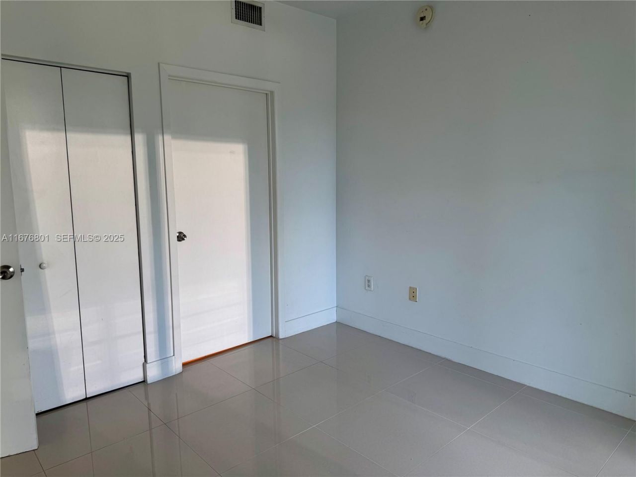 90 SW 3 St, Unit 1416, Miami, FL 33130 Photo