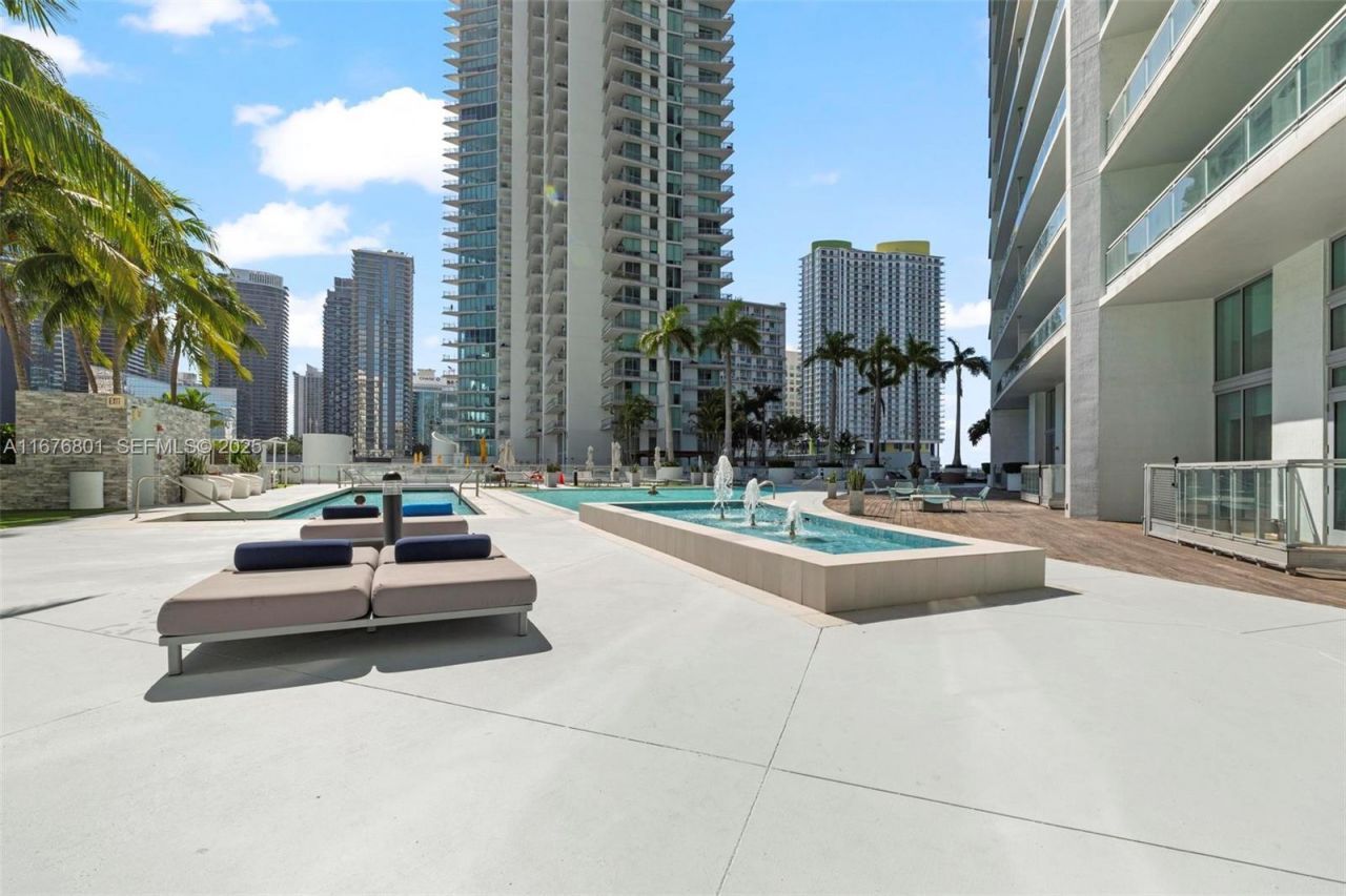 90 SW 3 St, Unit 1416, Miami, FL 33130 Photo