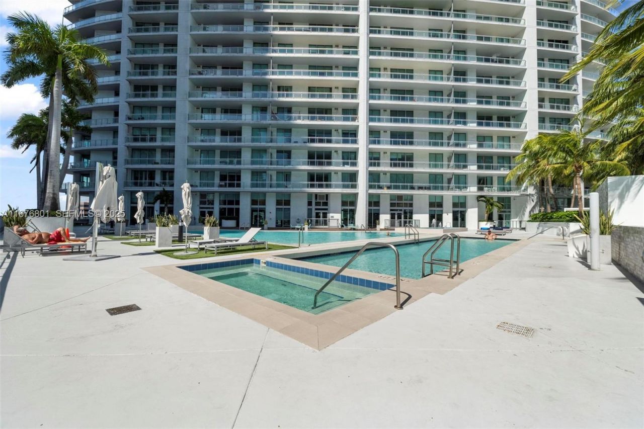 90 SW 3 St, Unit 1416, Miami, FL 33130 Photo