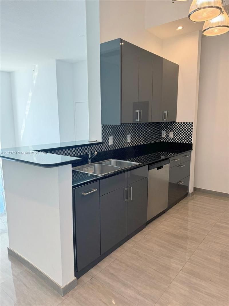 325 S Biscayne Blvd, Unit LPH 19, Miami, FL 33131 Photo