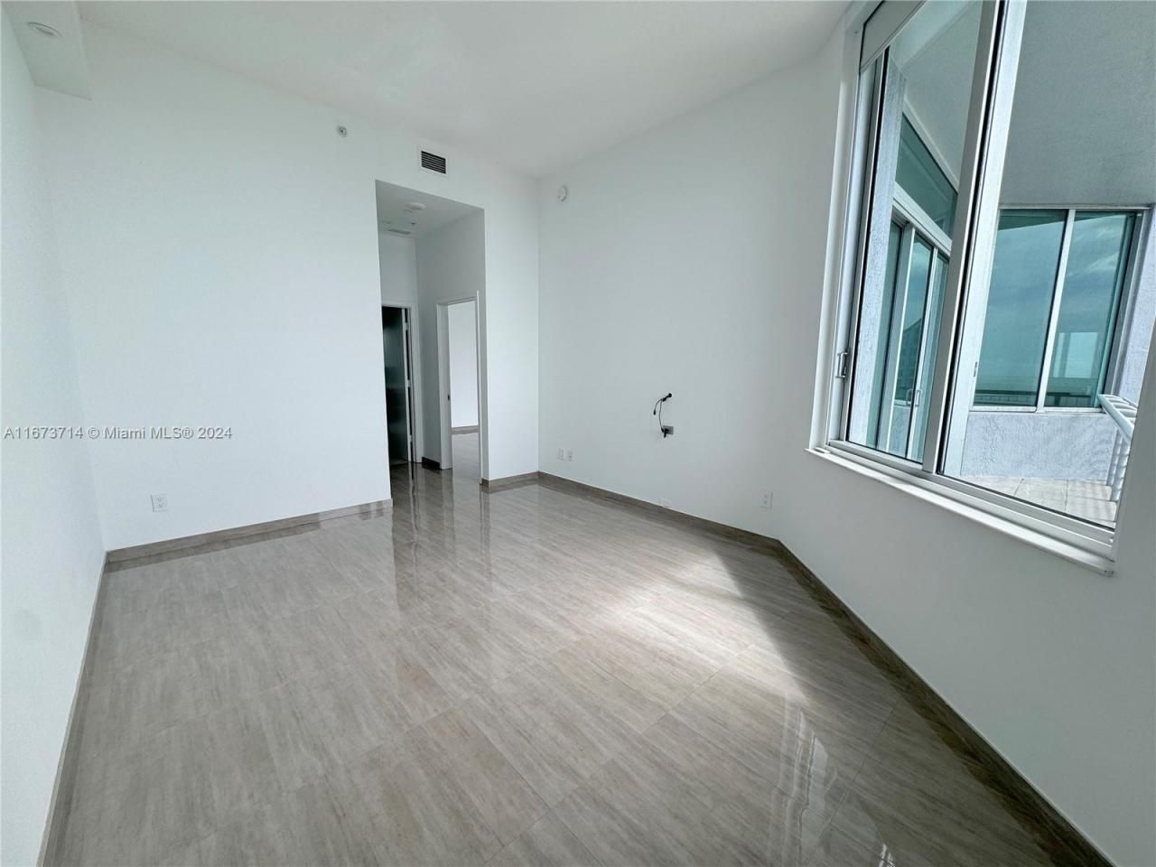 325 S Biscayne Blvd, Unit LPH 19, Miami, FL 33131 Photo