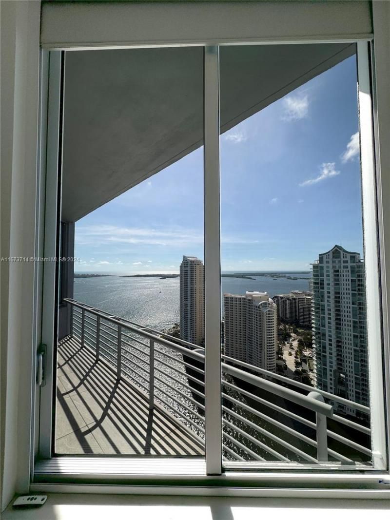 325 S Biscayne Blvd, Unit LPH 19, Miami, FL 33131 Photo