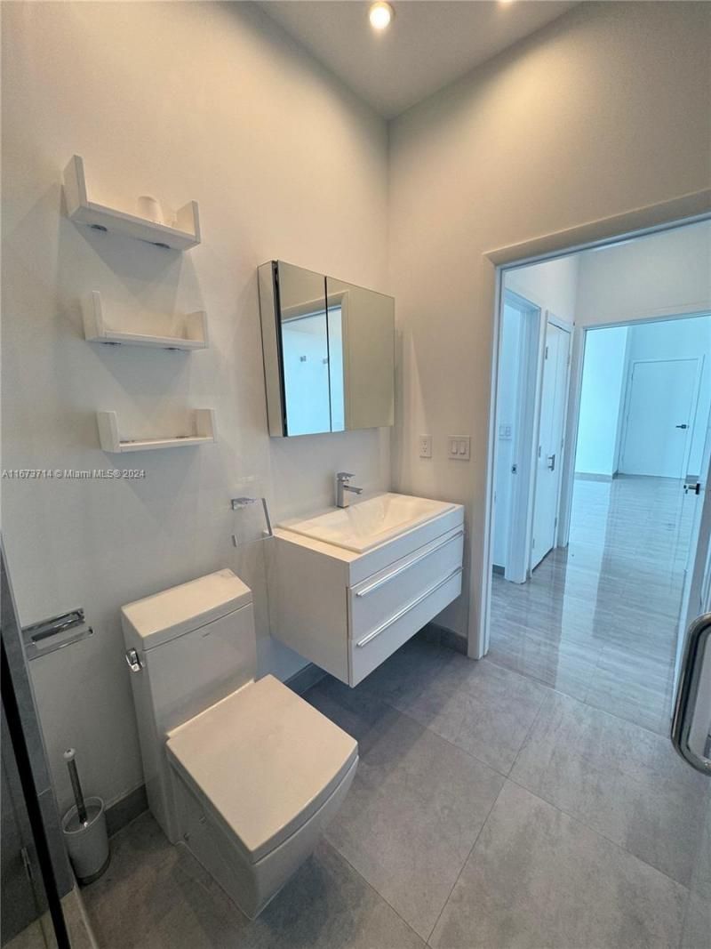 325 S Biscayne Blvd, Unit LPH 19, Miami, FL 33131 Photo