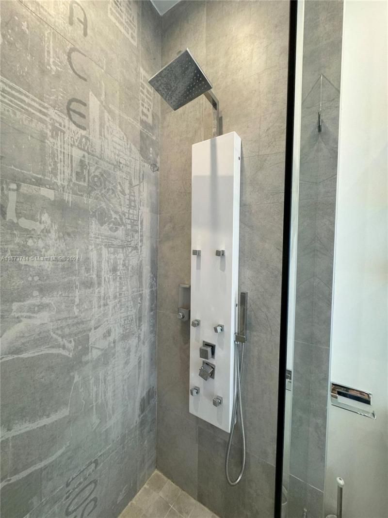 325 S Biscayne Blvd, Unit LPH 19, Miami, FL 33131 Photo