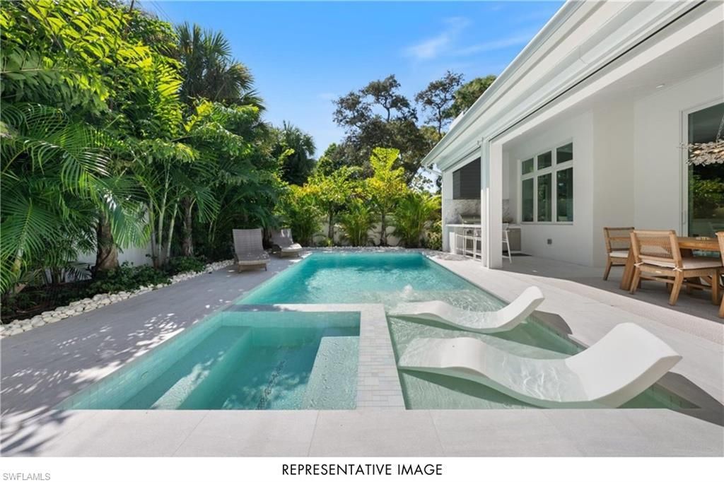 1074 Hollygate Ln, Naples, FL 34103 Photo
