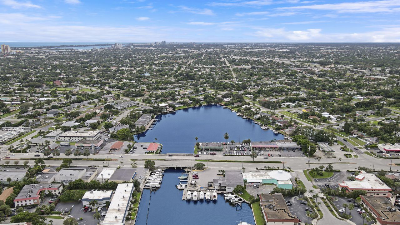 631 Northlake Boulevard, North Palm Beach, FL 33408 Photo