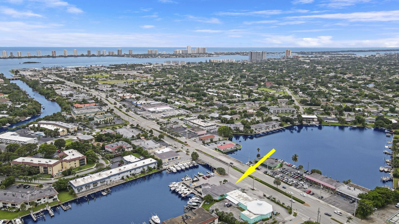 631 Northlake Boulevard, North Palm Beach, FL 33408 Photo