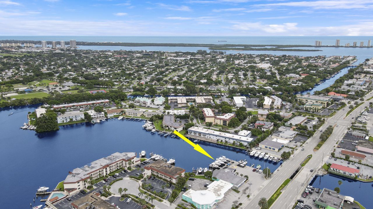 631 Northlake Boulevard, North Palm Beach, FL 33408 Photo