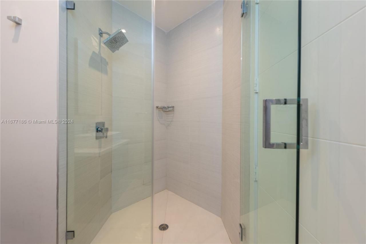 1010 SW 2nd Ave, Unit PH03, Miami, FL 33130 Photo