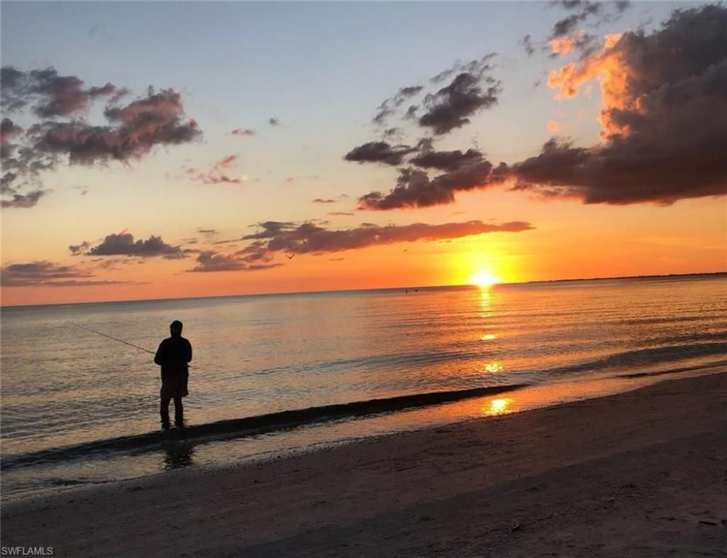 116 Bayview Ave, Fort Myers Beach, FL 33931 Photo