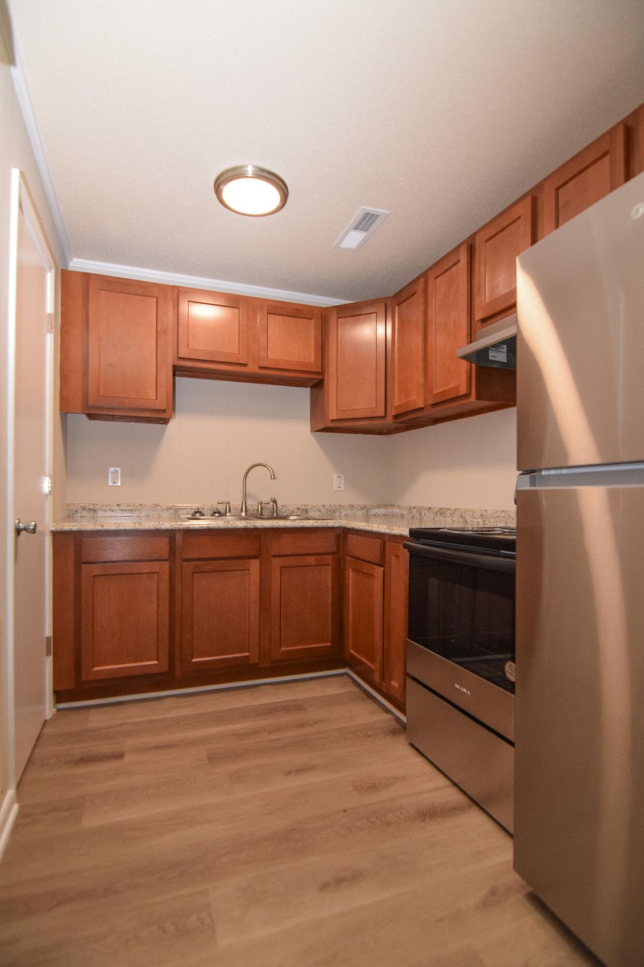 1731 W Avalon Circle Photo 4