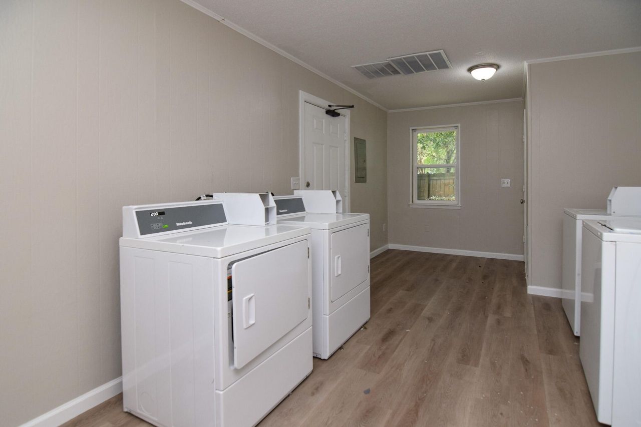 1731 W Avalon Circle Photo 9