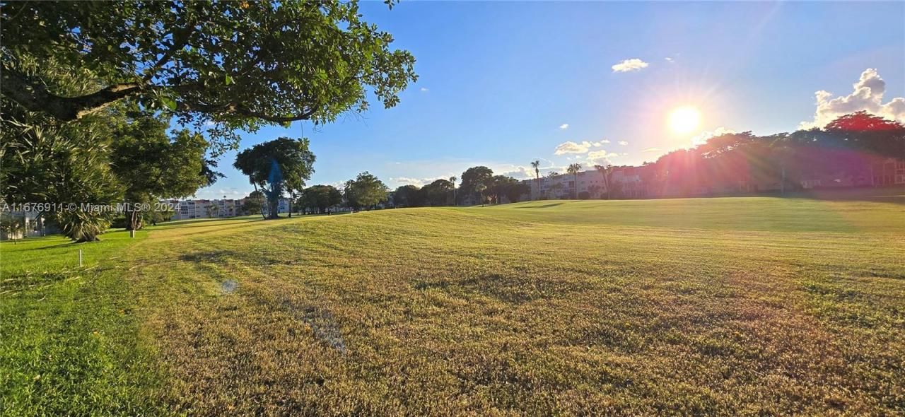 7827 Golf Cir Dr, Unit 101, Margate, FL 33063 Photo