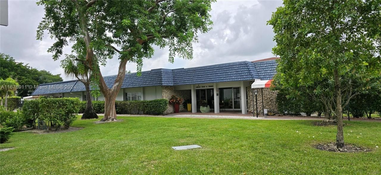 7827 Golf Cir Dr, Unit 101, Margate, FL 33063 Photo