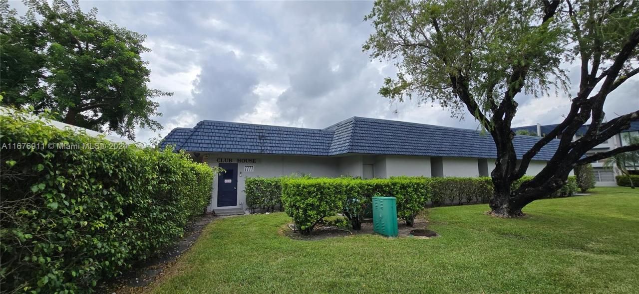 7827 Golf Cir Dr, Unit 101, Margate, FL 33063 Photo