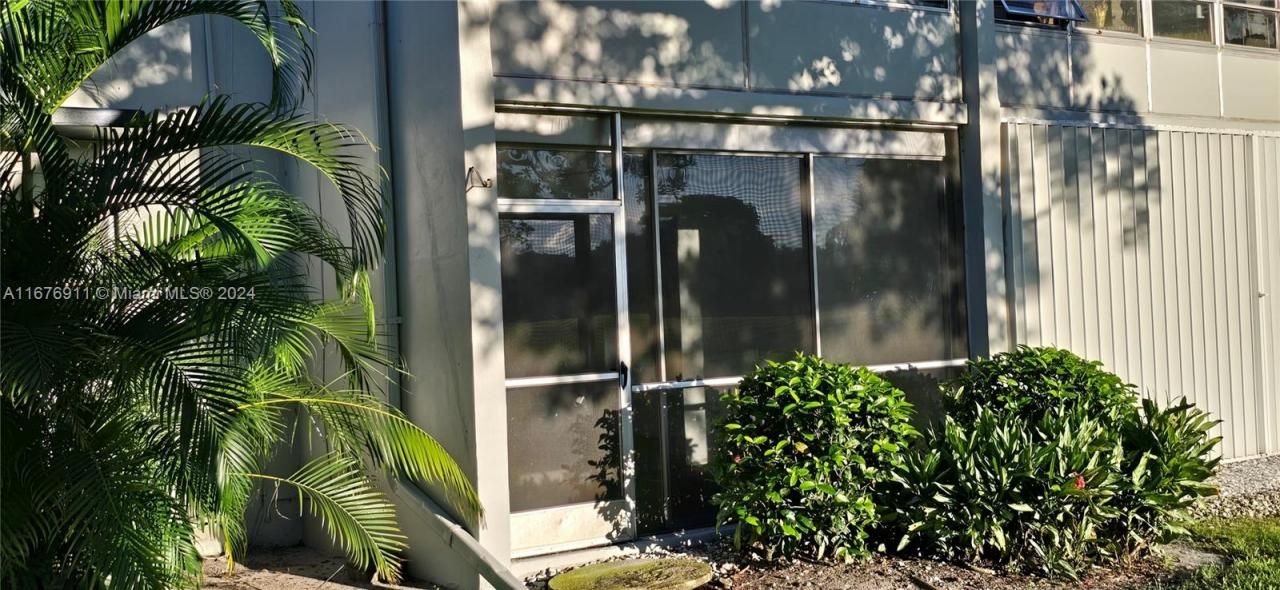 7827 Golf Cir Dr, Unit 101, Margate, FL 33063 Photo